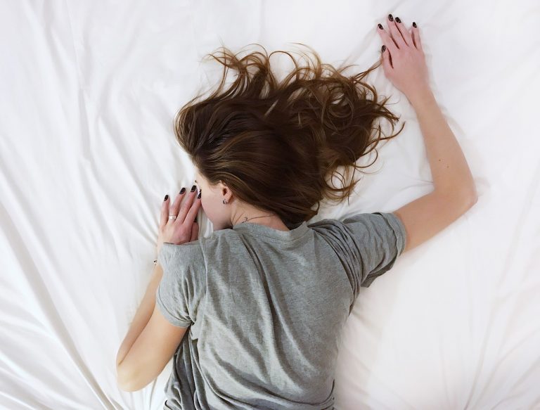 Comprar Melatonina en Farmacia Central Andorra: ¿Para qué sirve la Melatonina y por qué ayuda a dormir bien?